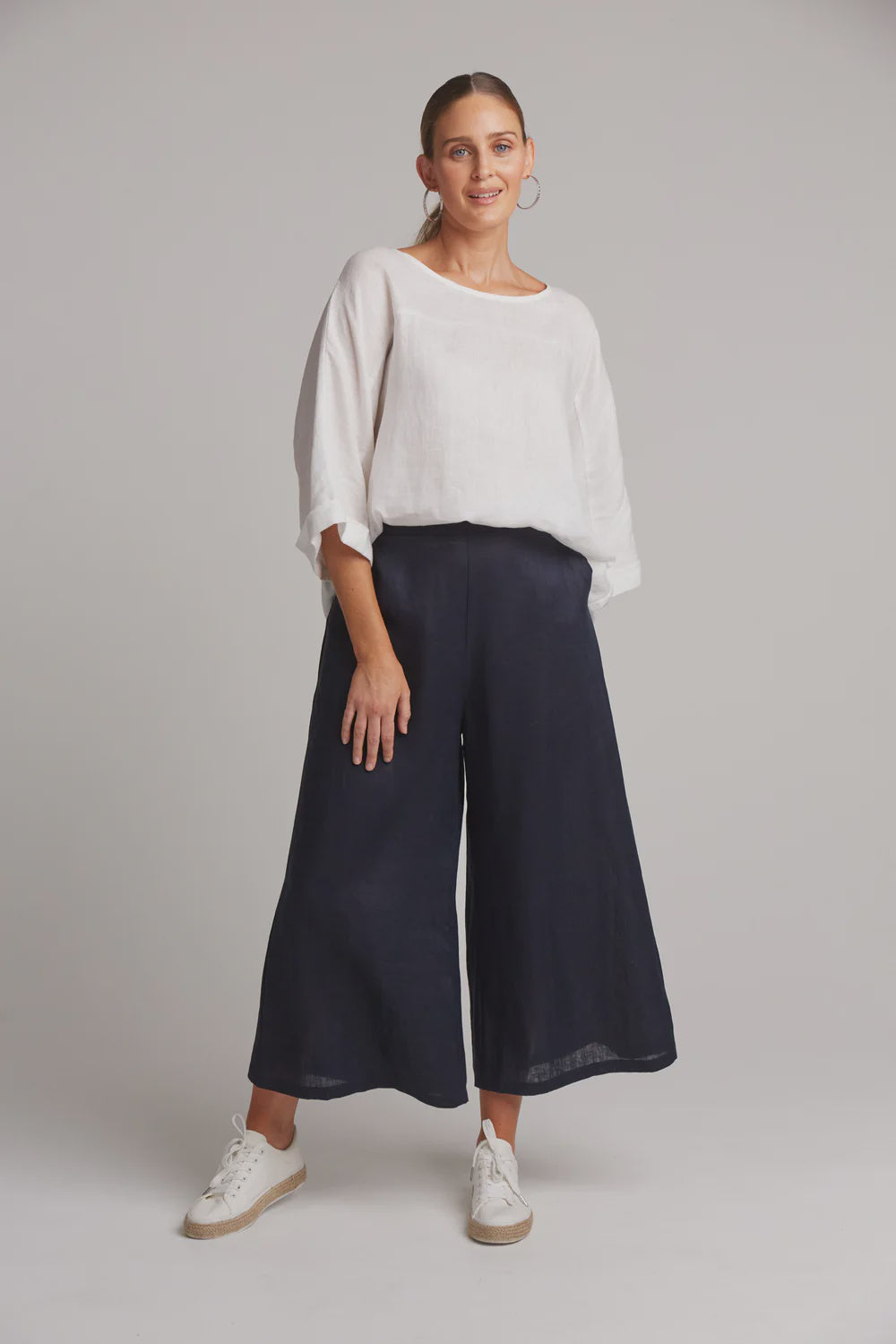 Studio Crop Pant Navy