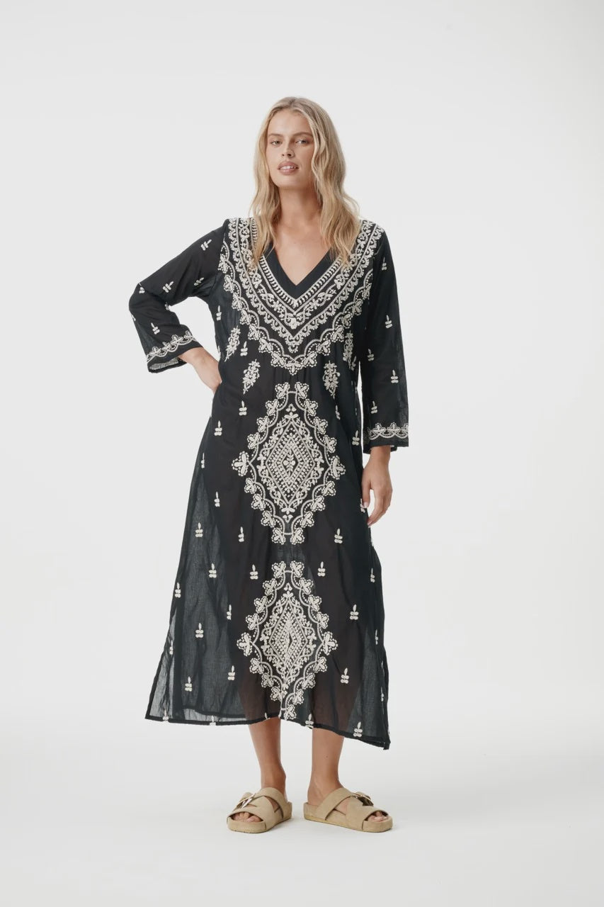 Long Goa Dress Black Cream