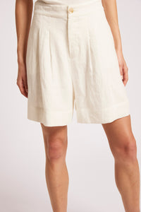Cove Short White