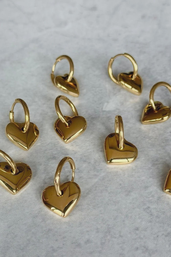 Heart Huggies Gold