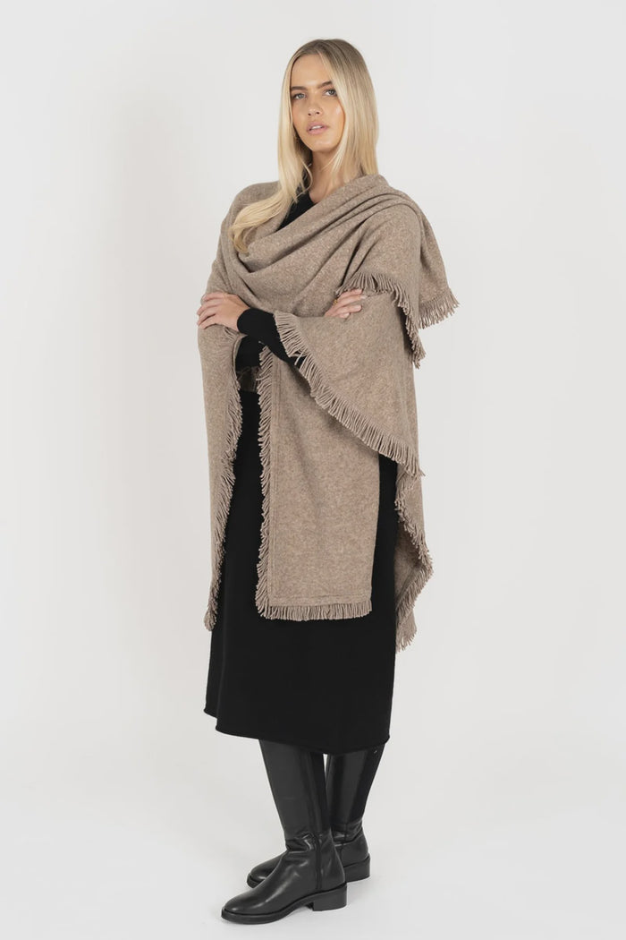 Fringe Wrap Hazelut