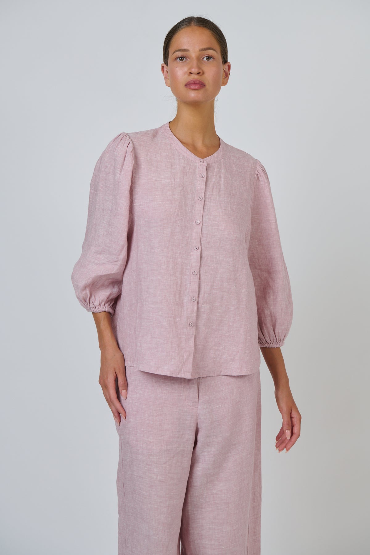 GA590 Linen Top Radish