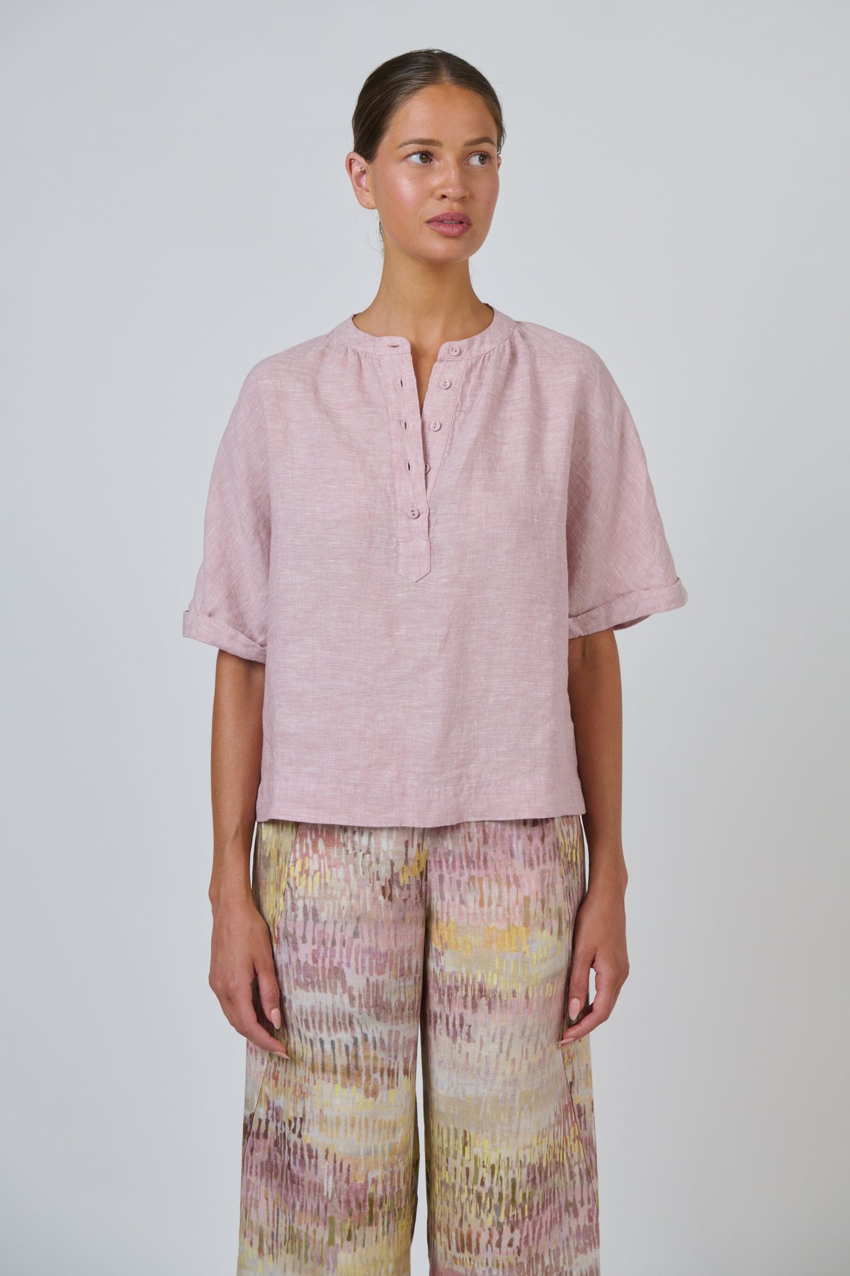 GA689 Linen Top Radish