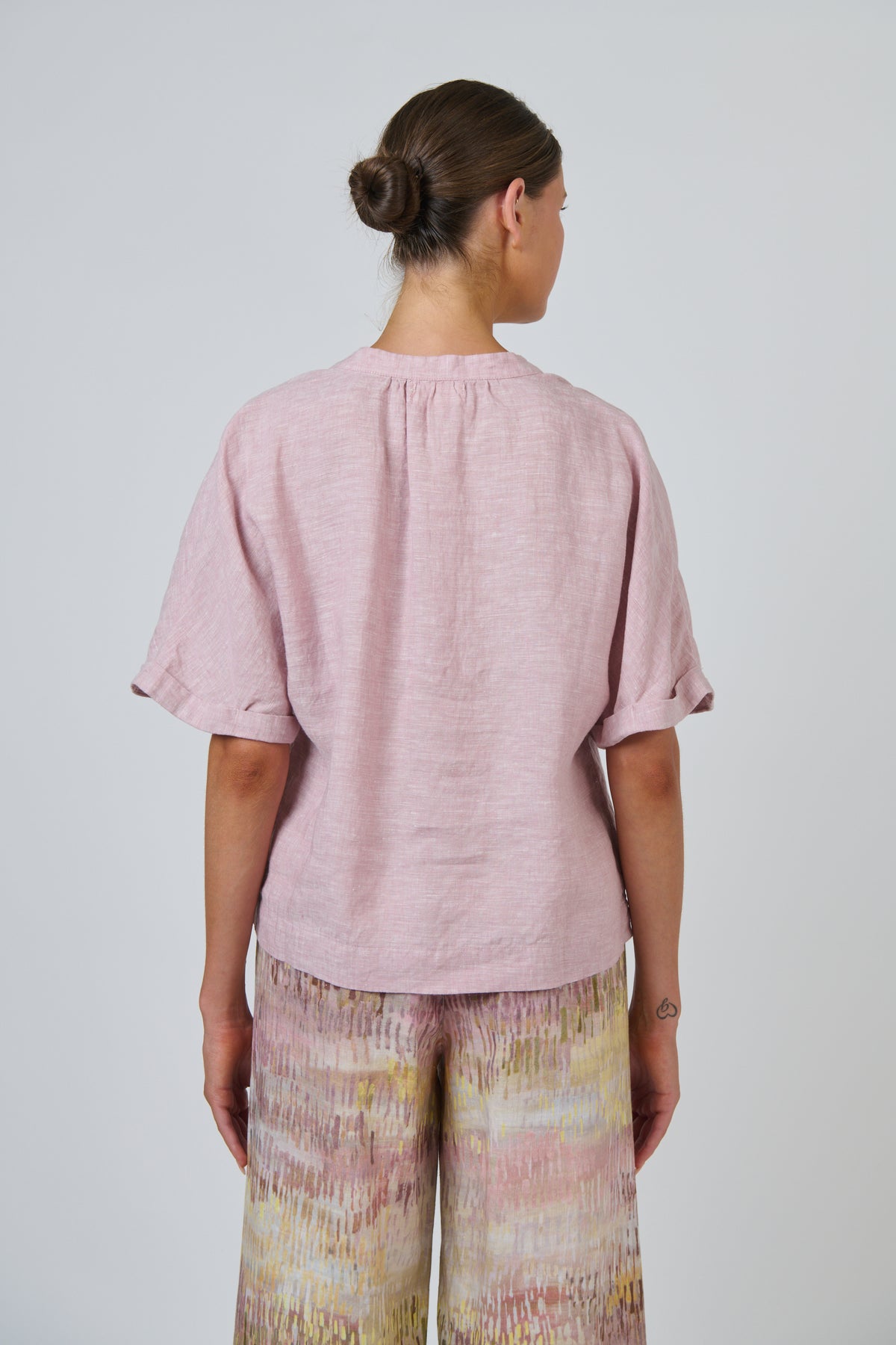 GA689 Linen Top Radish