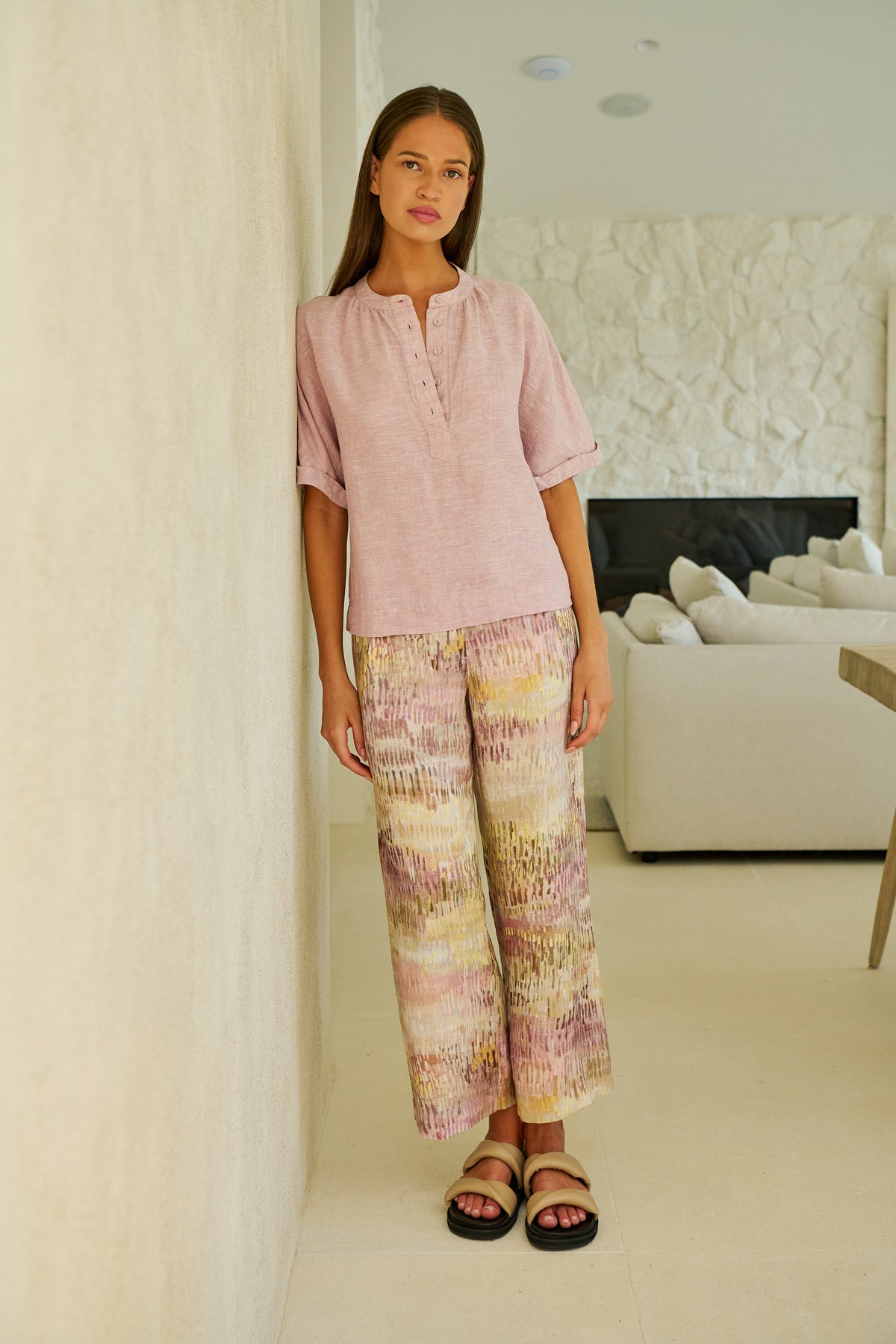 GA689 Linen Top Radish