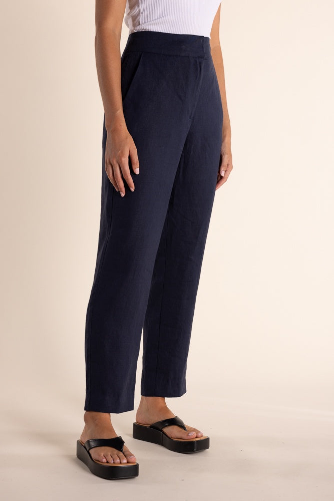 Linen 7/8 Pant Navy