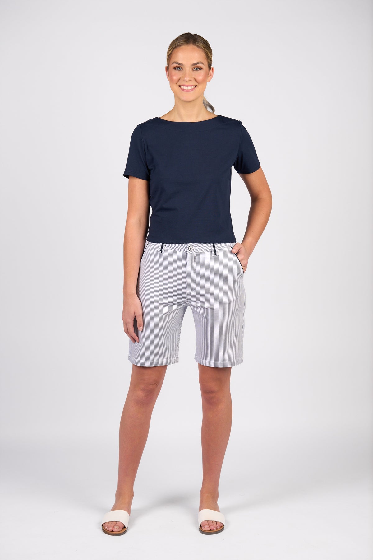 Ink/White Slim Short